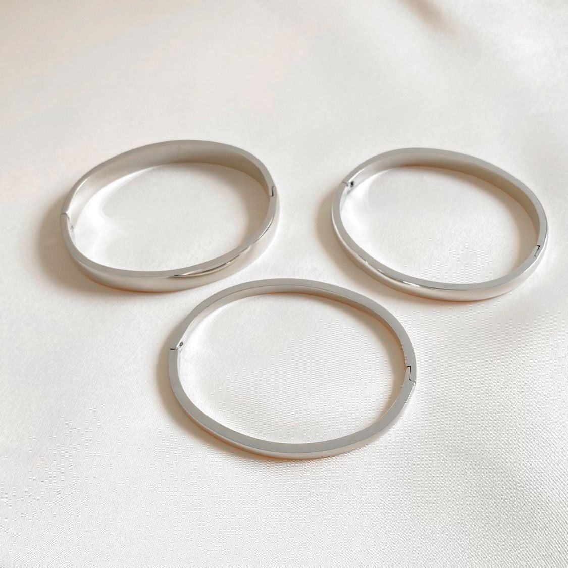 Bracelet "LOVE L" made of stainless steel