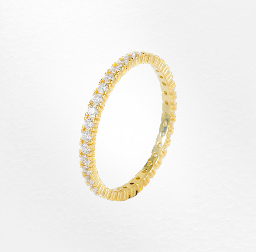 Narrow ring "Shine" in gold with zirconia, 18K gold plating