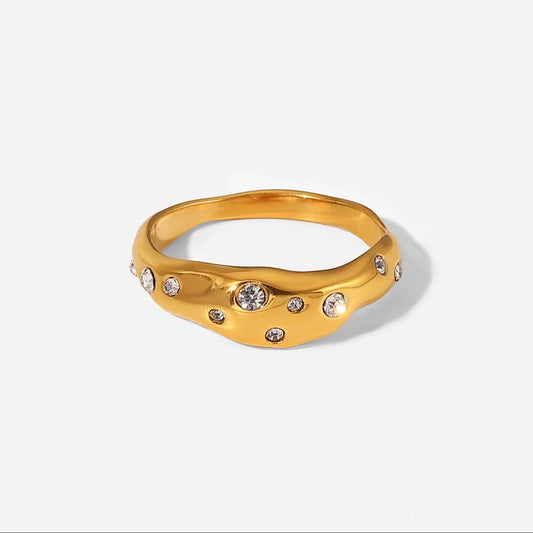 Narrow, wavy ring "Halfmoon" with 18k gold plating and zirconia