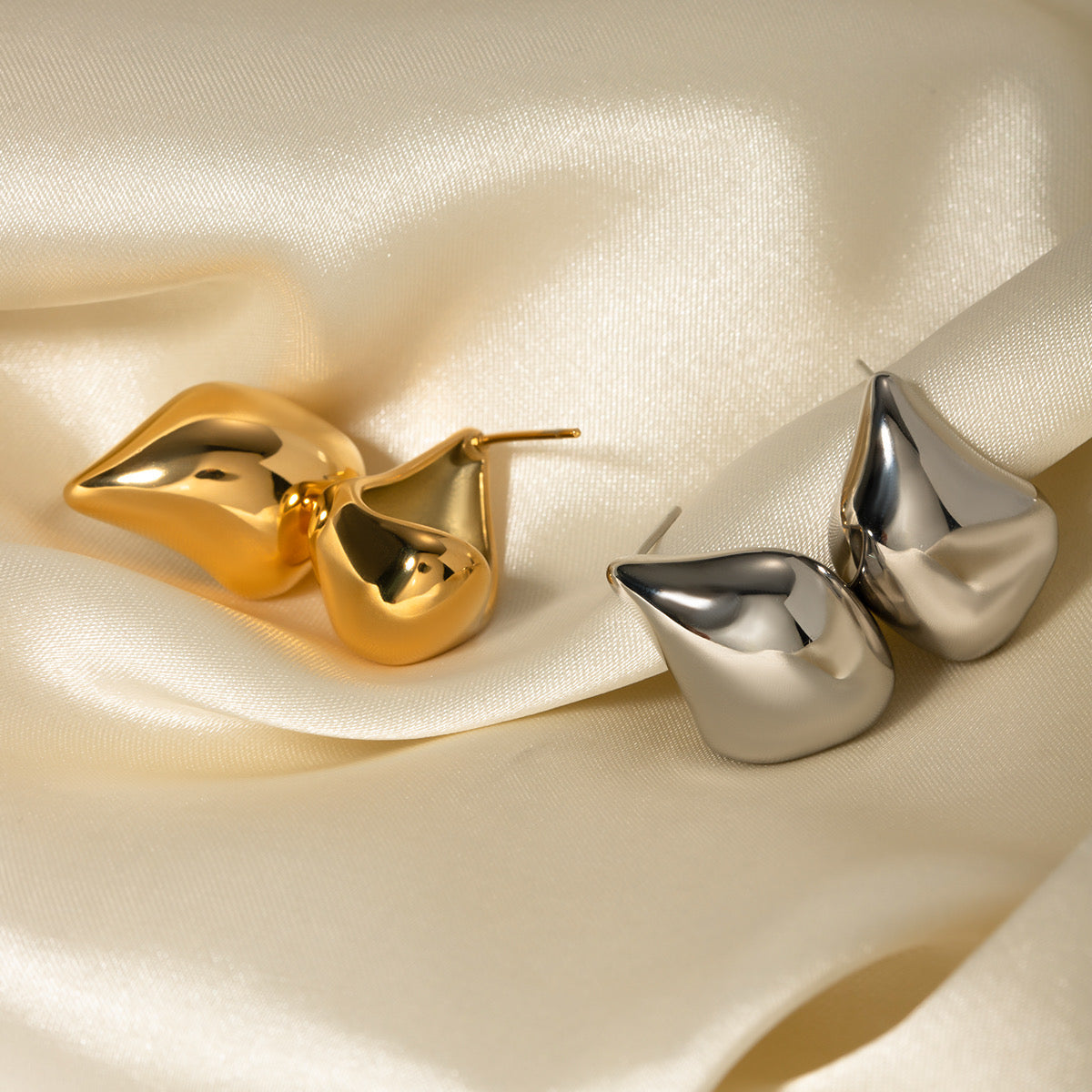 Tropfen Ohrringe "Drip" in Silber