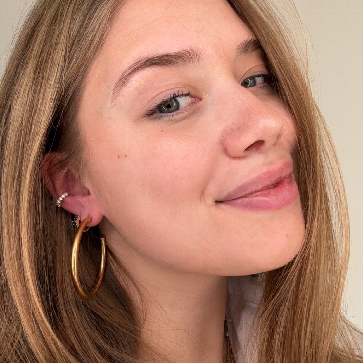 Golden hoop earrings "Jeannie" in 4 sizes