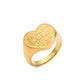 Trendiger, goldener Ring "Self Love Club" in Herzform