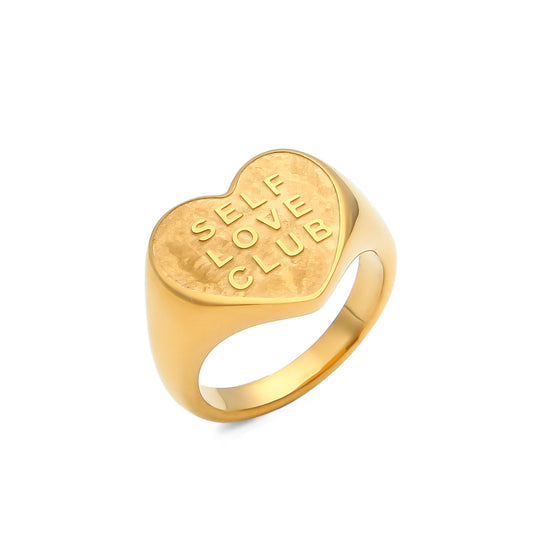 Trendiger, goldener Ring "Self Love Club" in Herzform