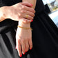 Goldener Ring "F*** off" in Herzform